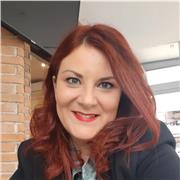 Si impartiscono lezioni di storia a studenti di liceo e istituti professionali